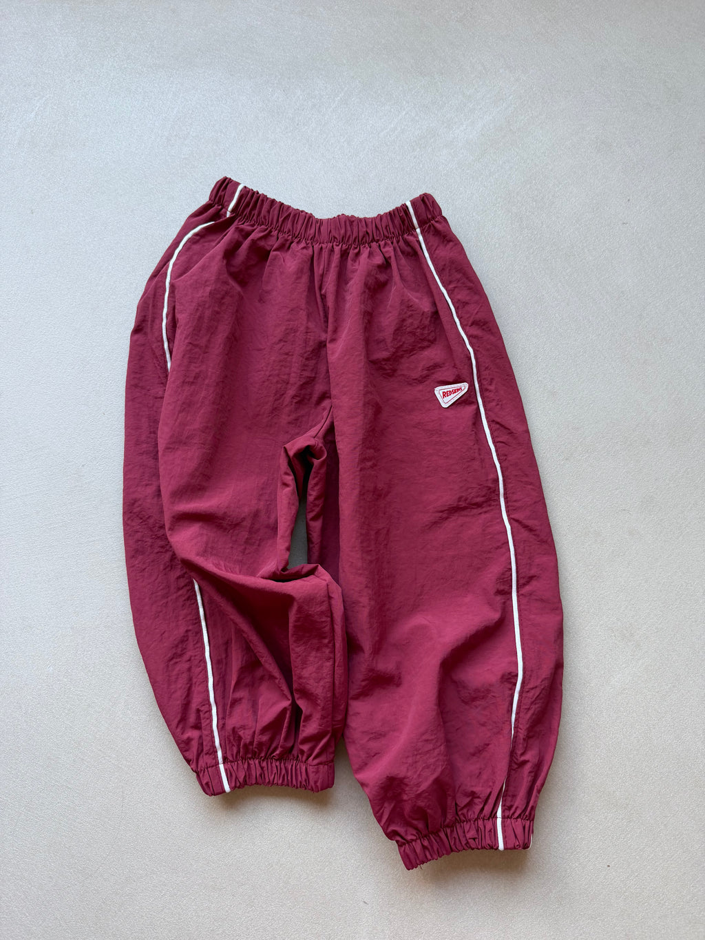 Parachute pants red