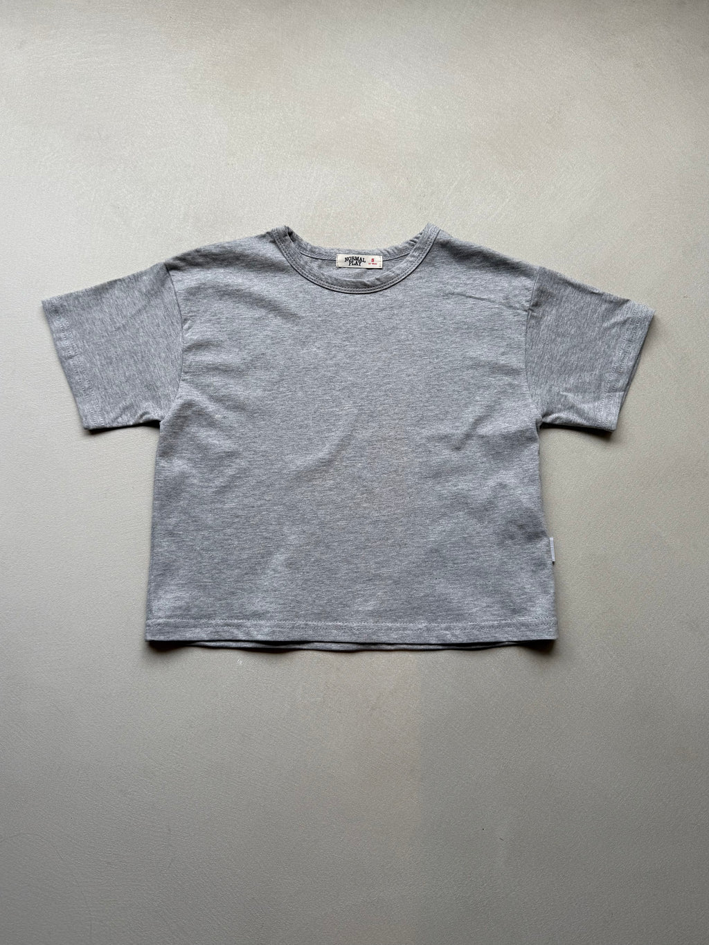 Grey short tee