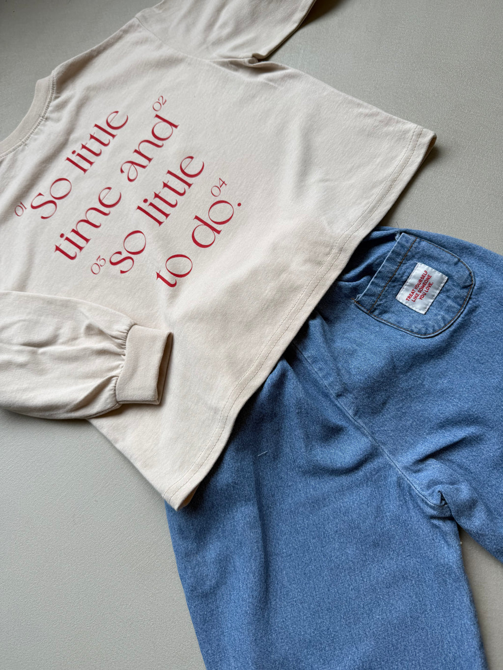 Lettering tee beige
