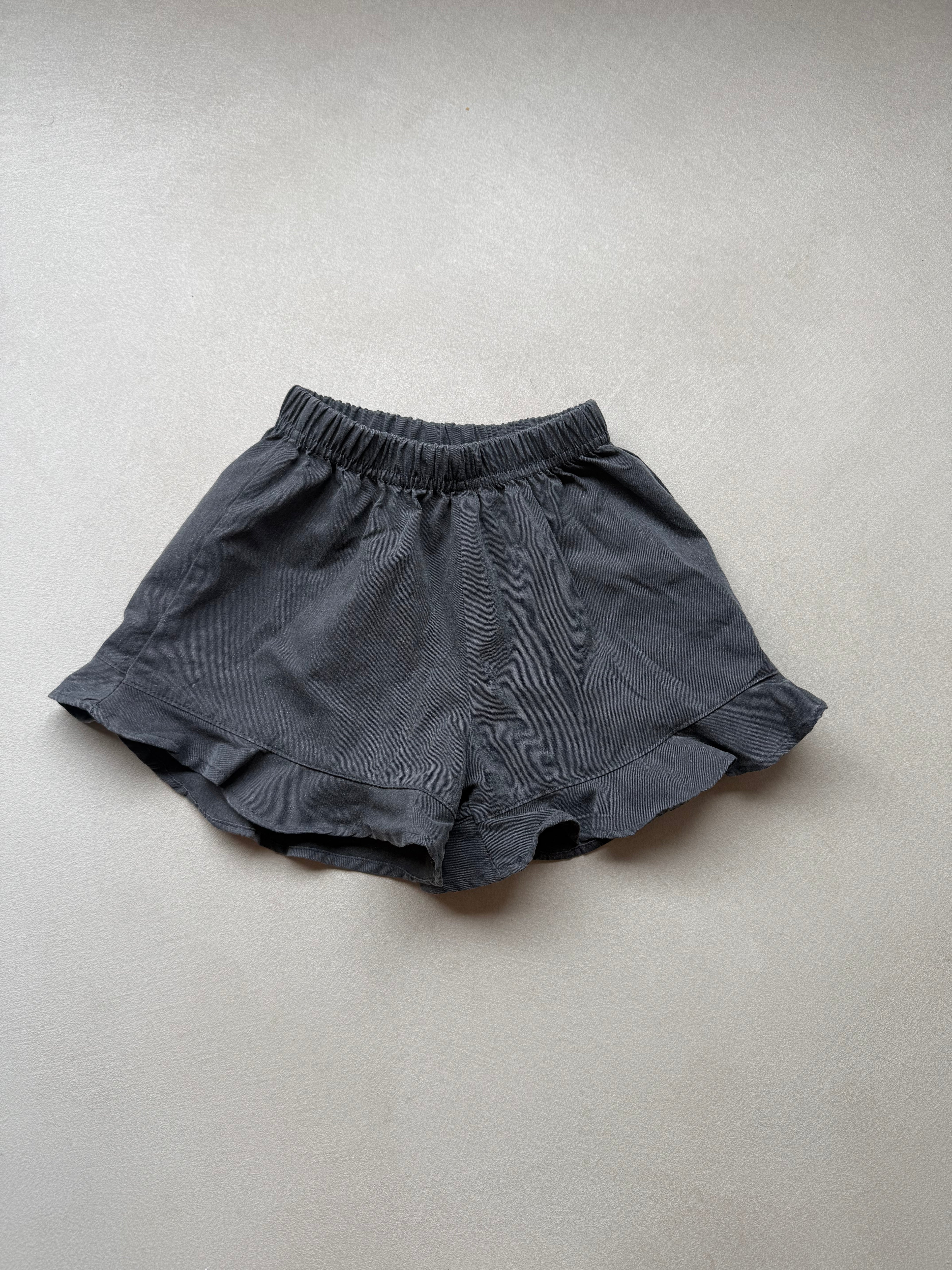 Ruffle short