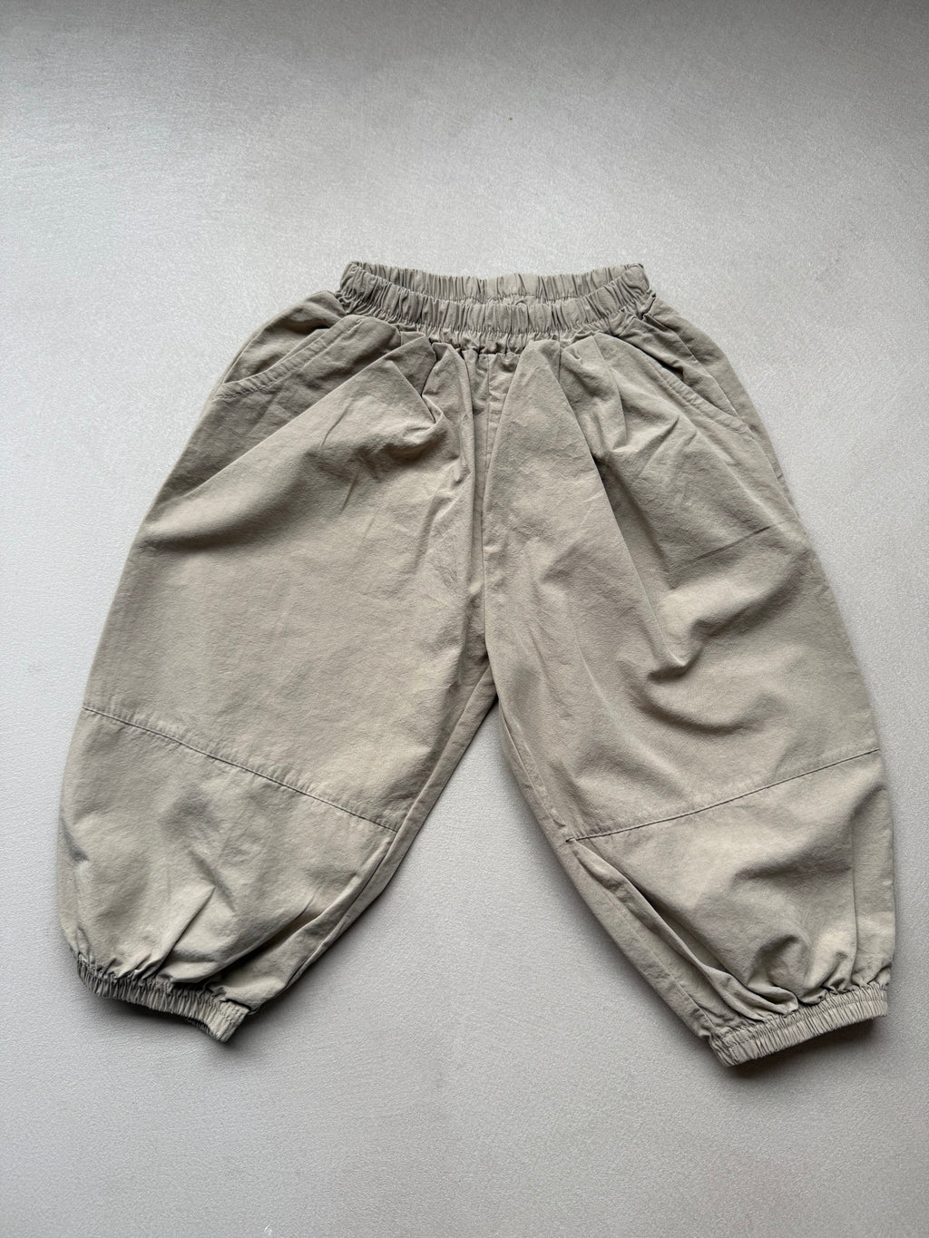 Parachute pants beige