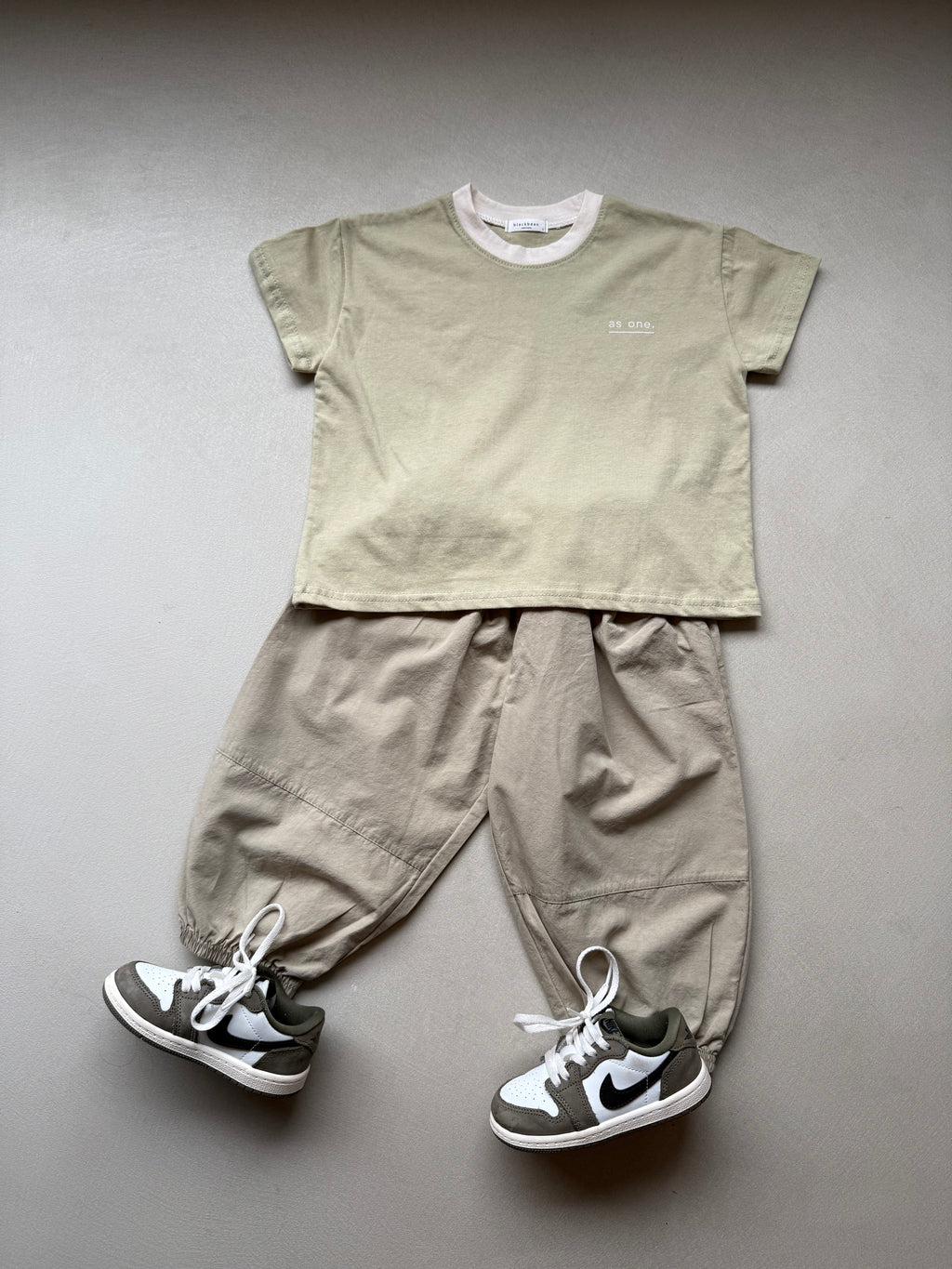 Parachute pants beige