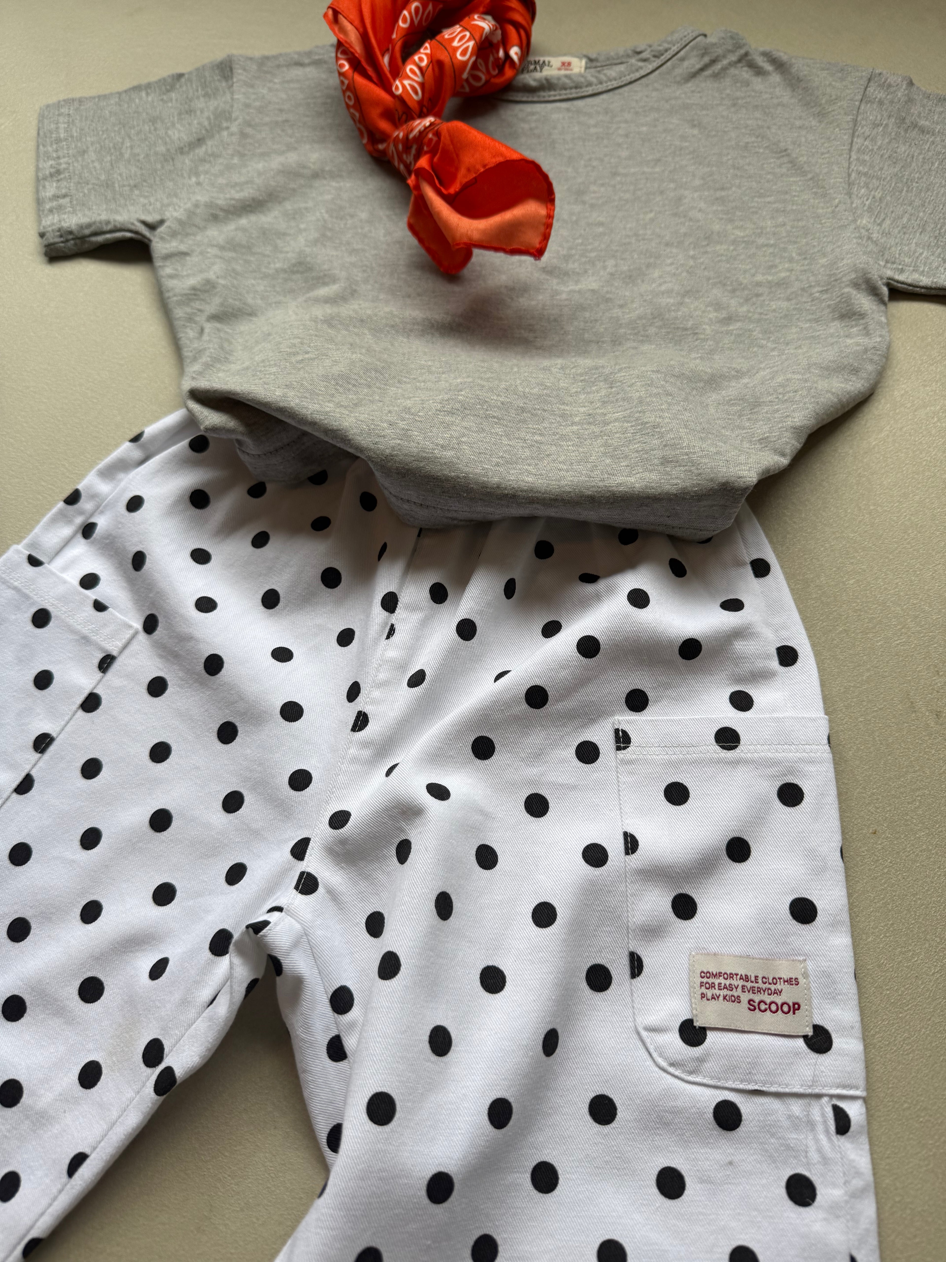 Dot pants