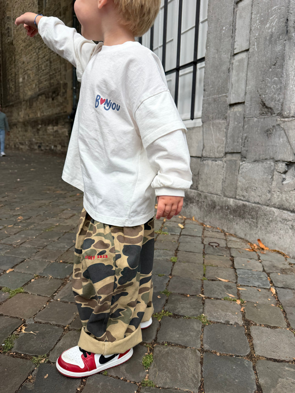 Bonjour tee white